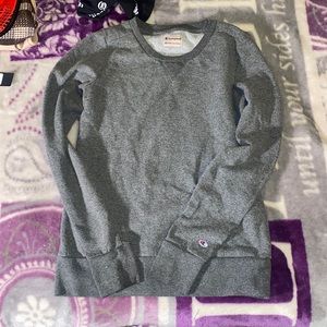 Warm Champion sweatshirt